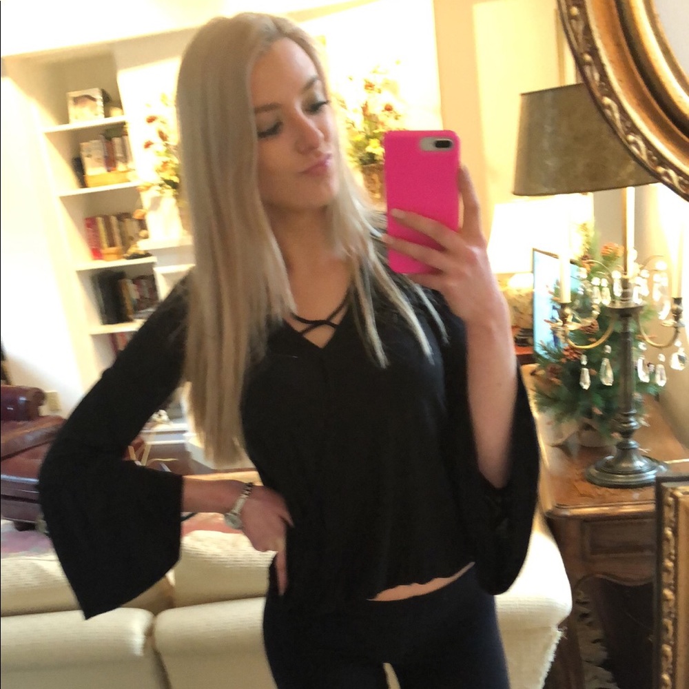 Hiiii I’m Katie! Check out my closet!